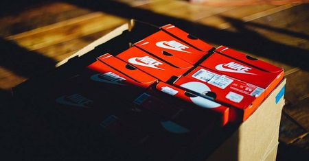 Wyłudzał pieniądze, sprzedając przez internet buty. Usłyszał 375 zarzutów