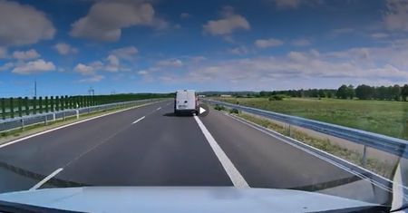 Zobaczyli ten samochód i od razu zadzwonili na policję. Nie mylili się