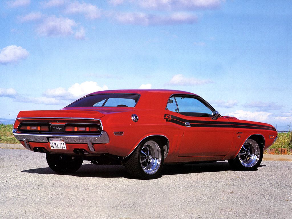 Dodge Challenger - w pogoni za Mustangiem [galeria] 20