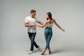 Taniec bachata - historia, podstawowe style, muzyka bachata