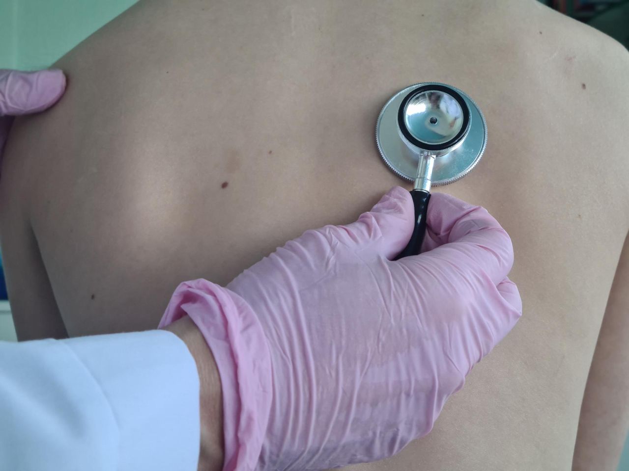 Poważny wzrost zachorowań na krztusiec. W tym województwie jest szczególny problem