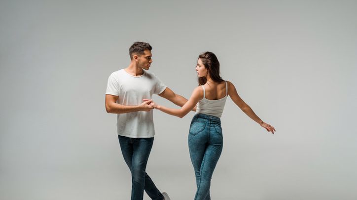 Taniec bachata ma trzy podstawowe style, które różnią się od siebie tempem i poziomem trudności.