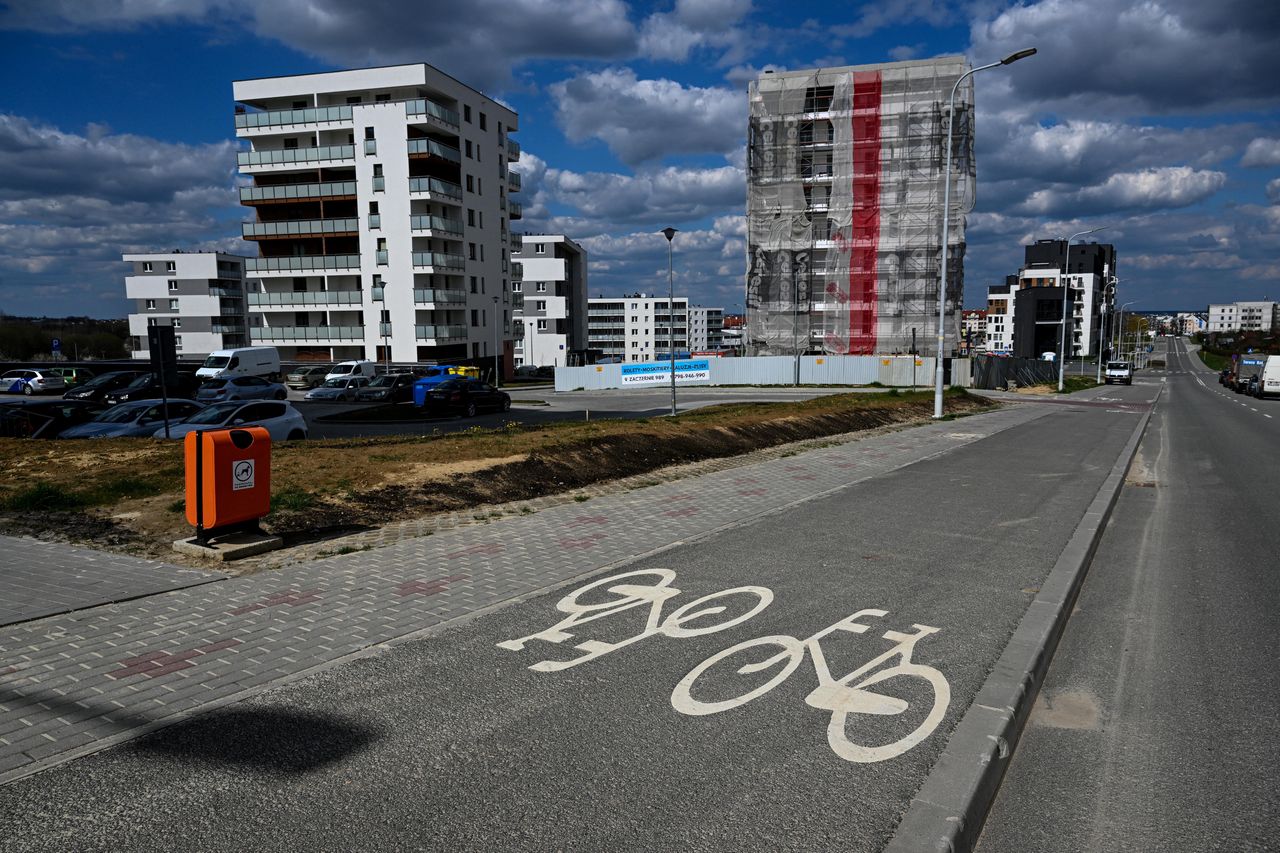 "Mieszkania wracają do oferty". Eksperci mówią o anomalii na rynku