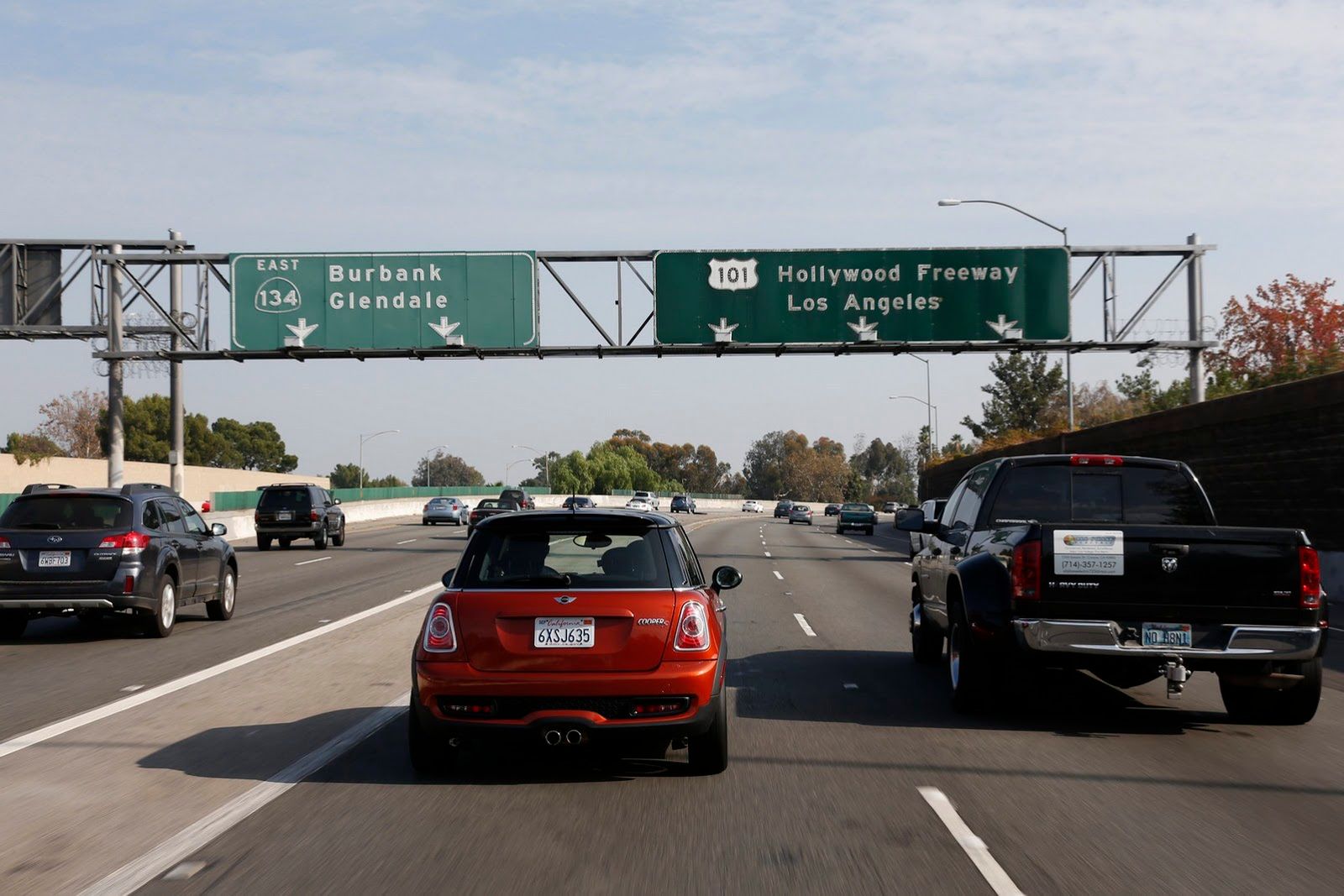 Galeria Mini jako celebracja sprzedaży półmilionowego egzemplarza w USA 153