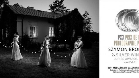 Skandalista od kalendarza Media Markt obsypany srebrem 1