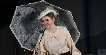 Pińczów: Paryżanki na wybiegu. Niezwykła impreza andrzejkowa. Zobacz zdjęcia