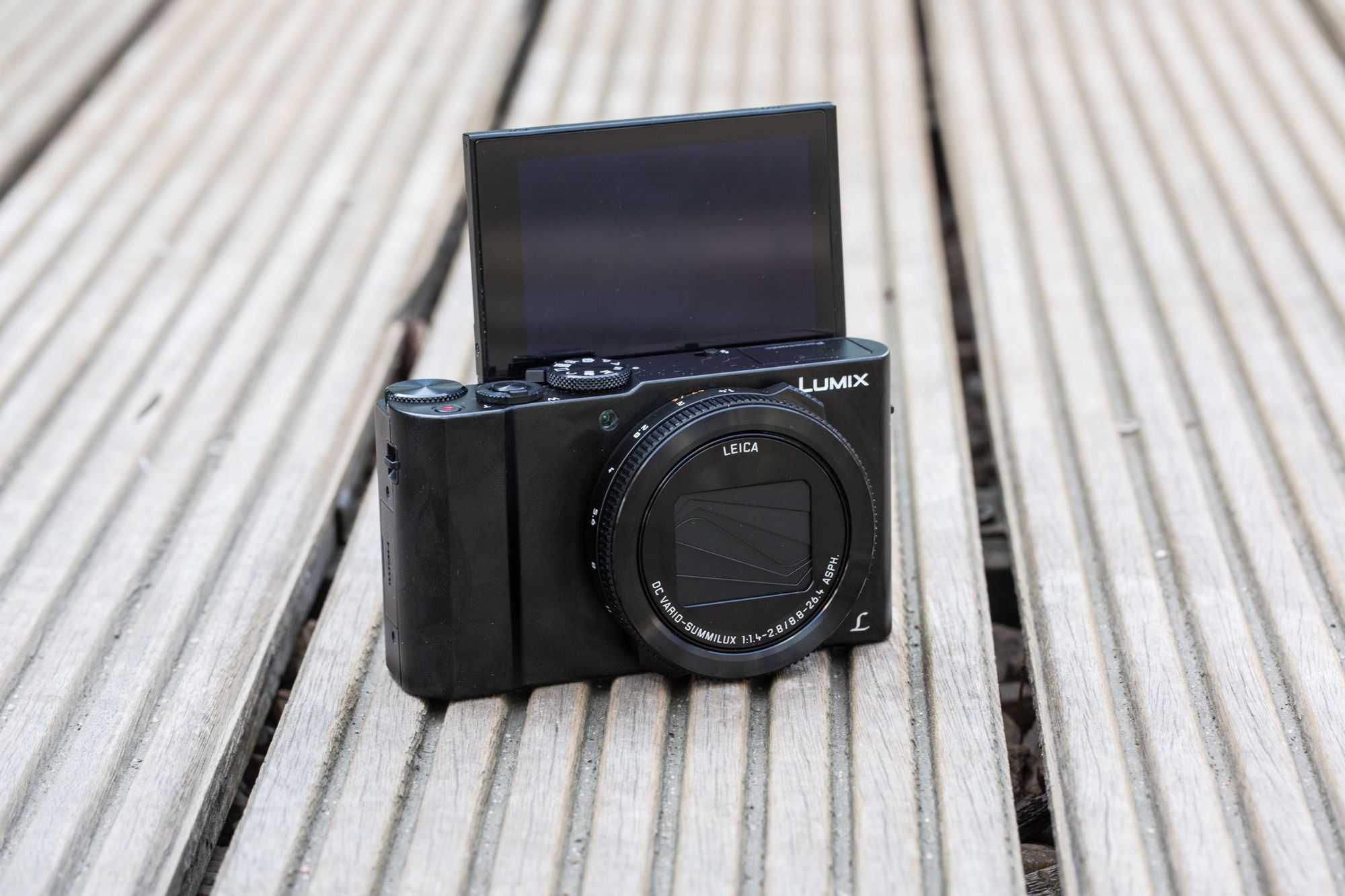 Panasonic Lumix LX15 - kieszonkowy kompakt premium z 4K w naszych rękach 8