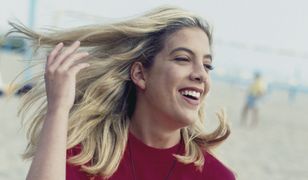 Idolka nastolatek o nietuzinkowej urodzie. Po uroku Tori Spelling nie ma śladu