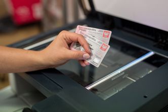 Dowód osobisty. Jak złożyć wniosek? Jak wymienić dowód osobisty?