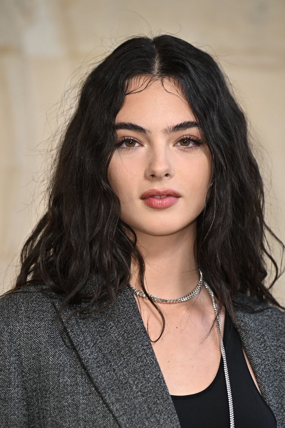 Deva Cassel na Paris Fashion Week