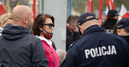 Dostałeś mandat za brak maseczki? Prawnik udzielił krótkiej rady