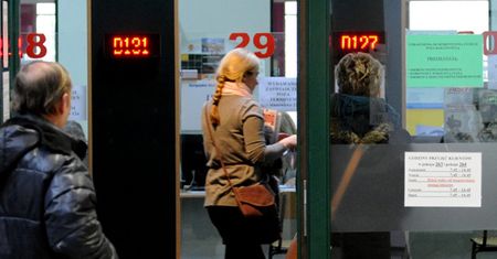 Zasiłek przez 12 miesięcy dla samotnego rodzica