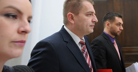 Ministerstwo zdrowia wyjaśnia sprawę pracowników bez umowy