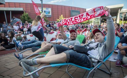 Centra handlowe kuszą ofertą na EURO 2016. Celują w mężczyzn