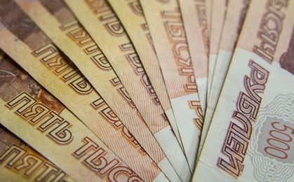 Kurs rubla dołuje. Od roku dolar nie był tak drogi