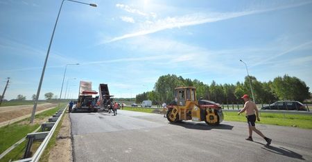 Przodownicy pracy na budowie A2. Zdążą? Muszą zdążyć!