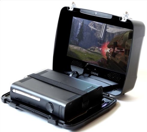 Walizka z monitorem LCD i głośnikami na konsolę Xbox 360