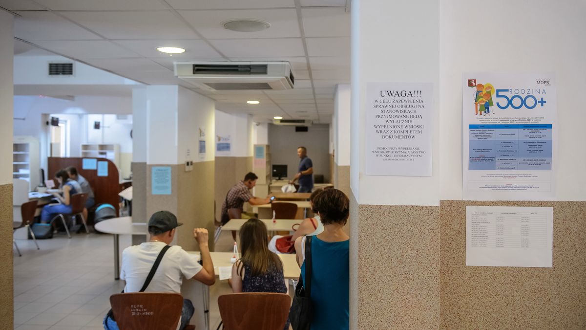 Stanisław Szwed przyznaje: jest problem z niektórymi wypłatami 500 plus. Nikt nie ma pomysłu, jak go rozwiązać