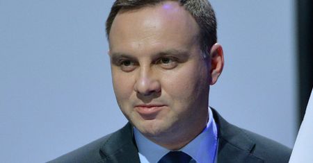 Duda: premier straszy Polaków