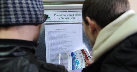 Wybrani klienci pośredniaków będą pytani o stan zdrowia