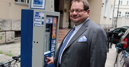 Tak posłowie dorabiają na boku