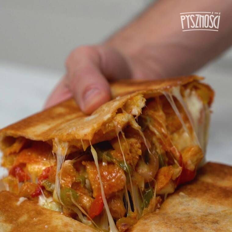 mega fajitas w tortilli