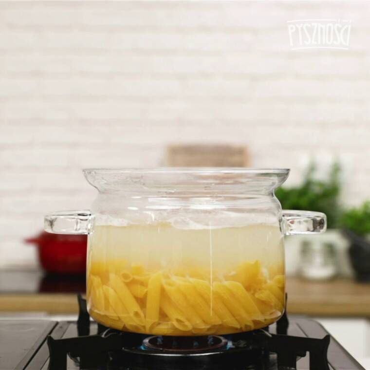 penne rigate z zielonym pesto