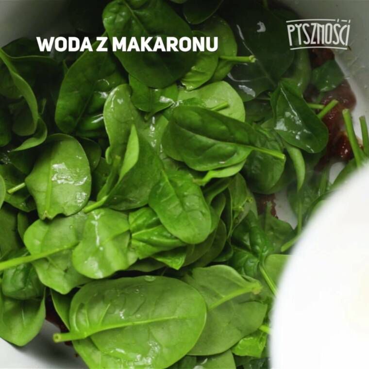 penne rigate z zielonym pesto