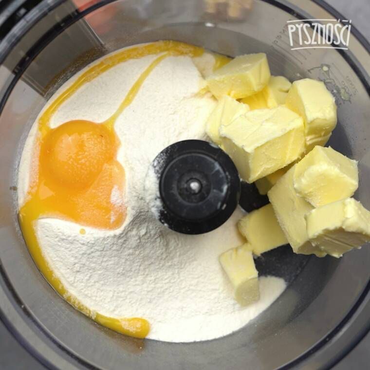 tarta z bakłażanem pomidorem i cukinią