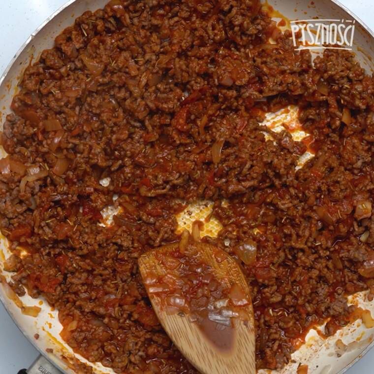 puree ziemniaczane w formie genialnych miseczek z mięsnym farszem