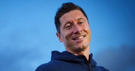 Oficjalnie: Robert Lewandowski piłkarzem FC Barcelony