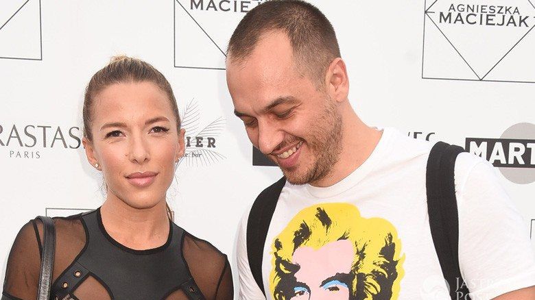 Ewa Chodakowska i Lefteris Kavoukis -  pokaz Agnieszki Maciejak jesień-zima 2016/2017. Szczegóły stylizacji. Zdjęcia