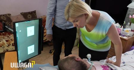 Mąż poderżnął jej gardło, ledwo uszła z życiem.