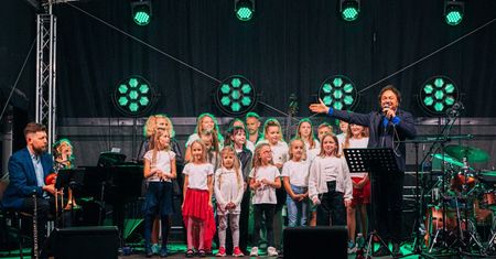 Koncerty Mietka Szcześniaka i Doroty Miśkiewicz na koniec lata
