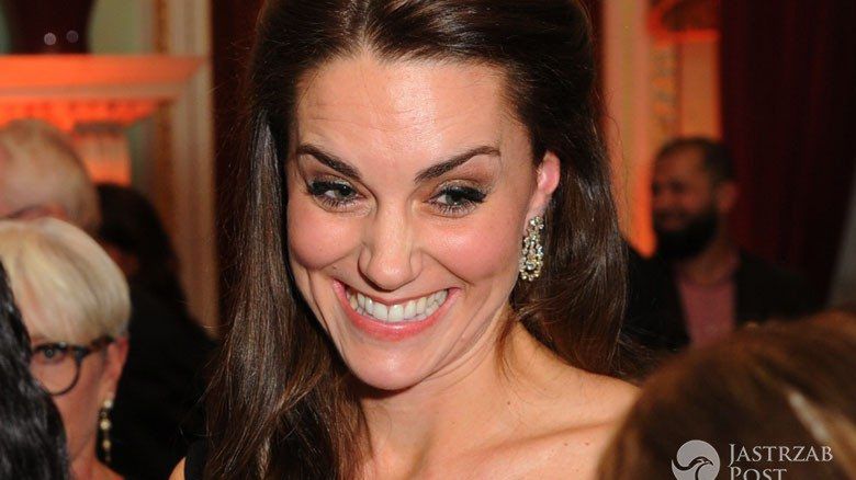 Księżna Kate na gali Place2be Awards 2016. Stylizacja, zdjęcia 2016