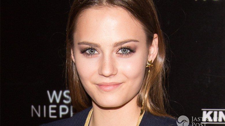 Kasia Sawczuk na premierze filmu Wszystkie Nieprzespane Noce. Zdjęcia