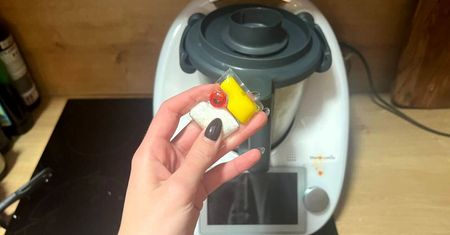 Wrzuć ją do Thermomix'a sprawi, że będzie idealnie czysty. Mało kto o tym wie