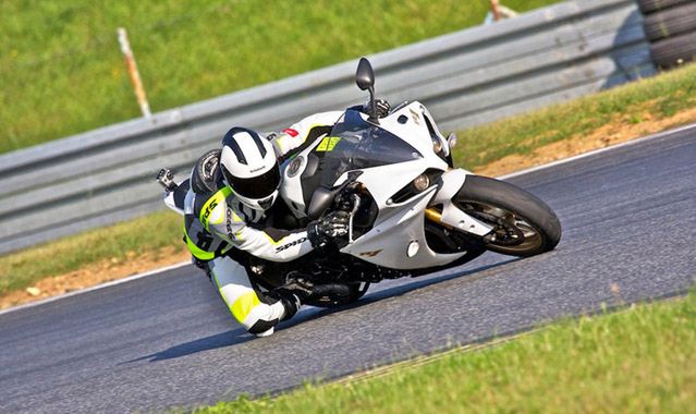 Yamaha R1: królowa ścigaczy?