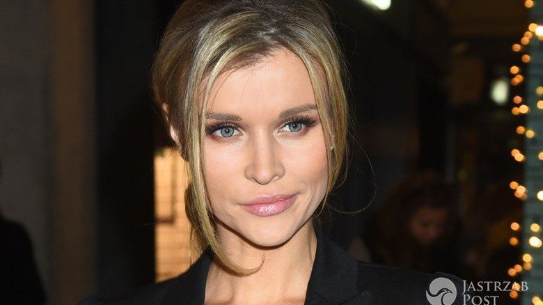 Joanna Krupa na premierze książki Williams Modny PRL