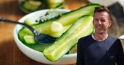 Okrasa zawsze do solanki dodaje jedną przyprawę. Mocno podkręca smak ogórków