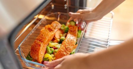 Światowy Dzień Kwasów Omega-3: morskie ryby za rzadko goszczą na polskich stołach i dlatego konieczna może być suplementacja