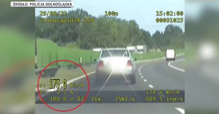 Uciekał trasą S8, kilka razy próbował zepchnąć z drogi radiowóz. Miał 2,5 promila