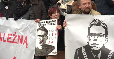 “Róbmy tak, żebyśmy każdego dnia mogli spokojnie patrzeć w lustro”. Protest sędziów w obronie zawieszonych kolegów