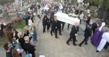 Ostatnie pożegnanie ośmioletniego Kamila. Tłumy na cmentarzu