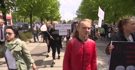 Częstochowa w żałobie – Pogrzeb 8-letniego Kamila, ofiary przemocy domowej