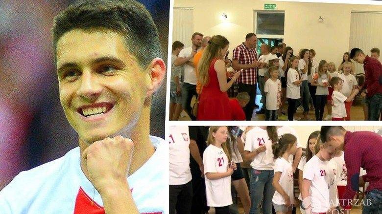 Bartosz Kapustka przywitanie