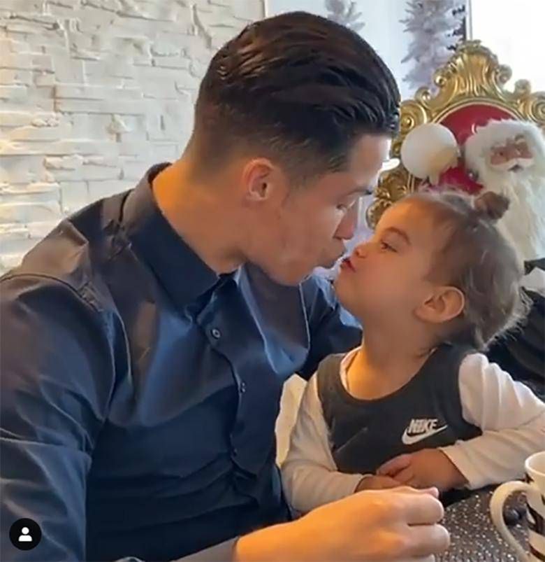 Cristiano Ronaldo z córką Alaną Martiną