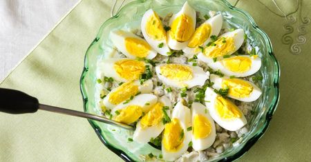 Wielkanocne menu z czasów PRL. Dziś na samą myśl wiele osób ma ciarki