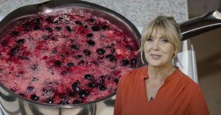 Ewa Wachowicz nie wyrzuca owoców po kompocie. Robi z nich uzależniająco pyszny przysmak