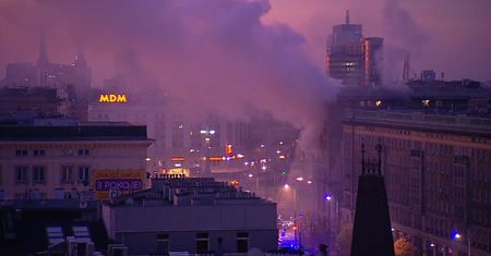 Pożar kamienicy w centrum Warszawy. Trzy osoby trafiły do szpitala